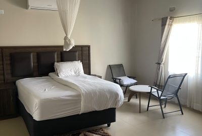 Room 100 (6)